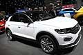 Volkswagen T-Roc bianca al Salone di Francoforte 2017