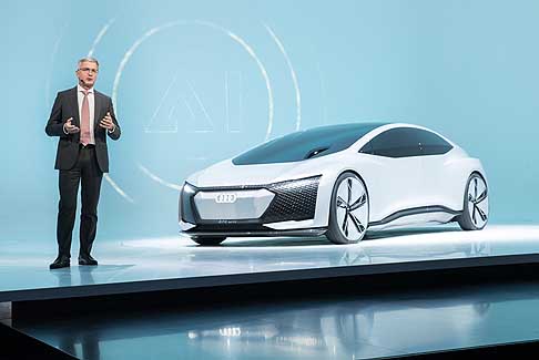 Audi - Ladozione dellAI si manifesta attraverso limpiego di sistemi innovativi che promettono di vivere unesperienza di guida rilassata