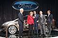 La Cancelliera Angela Merkel visita lo stand Ford al Salone di Francoforte 2013