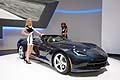 Girls e Corvette Stingray Convertible auto sportiva aIlAA 2013