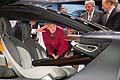 Cancelliera Angela Merkel si schiera a sostegno dell´industria automobilistica tedesca 