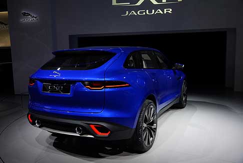 Jaguar - Jaguar C-X17 Concept presentare la nuova struttura monoscocca di alluminio Jaguar chiamata iQ[Al]