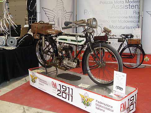 Triumph - Motoclicetta Triumph 1911 la storia racconta i suoi primi 100 anni