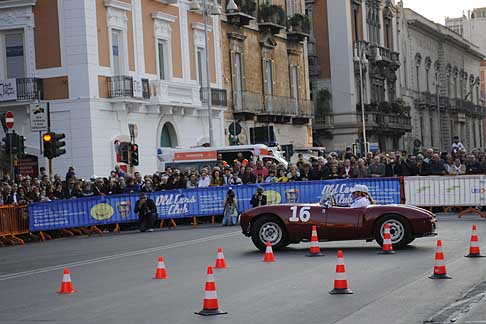 GP di Bari 2015 - 4^ Rievocazione Gran Premio di Bari rotonda su Corso Vittorio Emanuele II