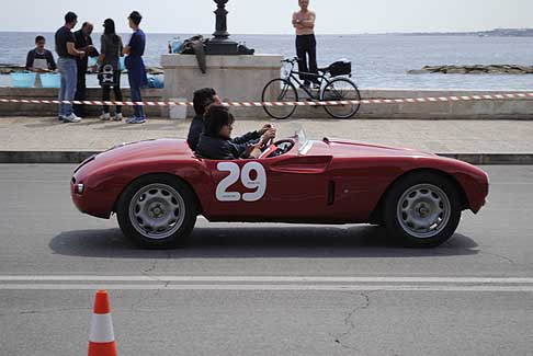 Corsa di regolarit - Moretti 750 sport duo Greco alle spalle si vendeva il polpo crudo... alla 4^ Rievocazione del Gran Premio di Bari