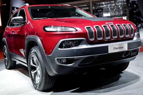 Jeep - stand Jeep in evidenza anche la Jeep Cherokee limited edition