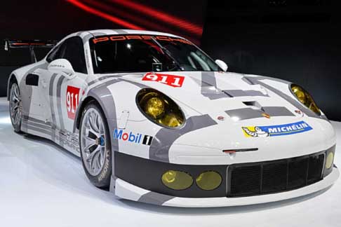 Porsche - La Porsche 911 RSR a trazione posteriore si basa sulla 911 Carrera, tipo 991.