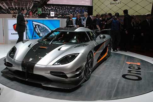 Koenigsegg - Koenigsegg One:1, 7 sono le vetture che verranno realizzate e sono gi tutte vendute