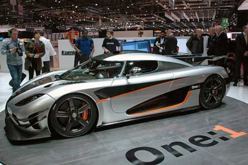 Koenigsegg - Koenigsegg One:1 una vettura capace di sviluppare 1000 kWdi potenza in grado di generare 1360 CV