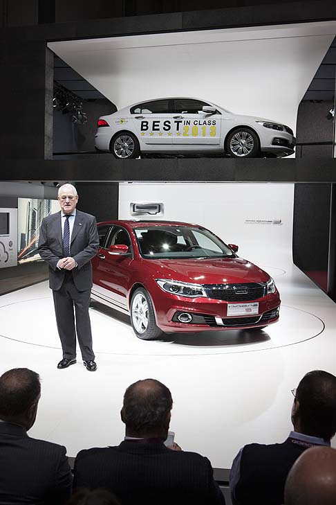 Qoros - A bordo gli spazi sono generosi e il portellone posteriore assicura versatilit nelle fasi di carico.