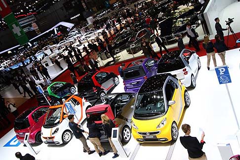 Smart - Il nuovo partner JET offre a tutti i clienti Smart uno sconto di 4  sul prezzo di un lavaggio speciale per la cura della carrozzeria e, a seconda dei prezzi regionali,  previsto uno sconto dal 30 al 40%.