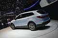 Evoluzione del suv Santa Fe, la Hyundai Grand Santa Fe debutta al Salone di Ginevra.