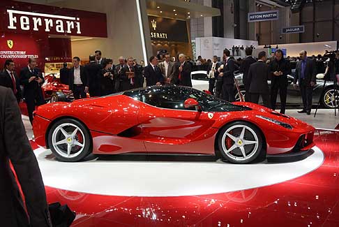 Ferrari Ginevra Motor Show 2013 - Ferrari F150 fiancata laterale al Salone di Ginevra 2013