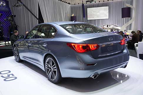 Infiniti - InfinitiQ50 design  morbido e accattivante per la prima esponente della gamma Q