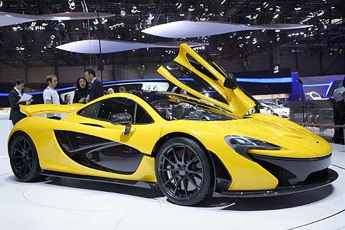 McLaren - McLaren P1 raggiunge una velocit max autolimitata di 350 km/h