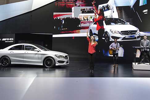 Mercedes-Benz - Mercedes CLA presentata dal gruppo American pop duo Karmin