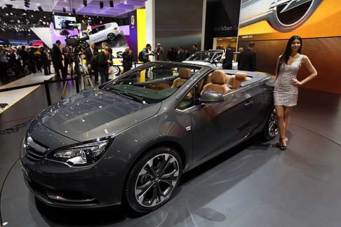 Opel - OPEL Cascada debutto mondiale al Salone di Ginevra 2013
