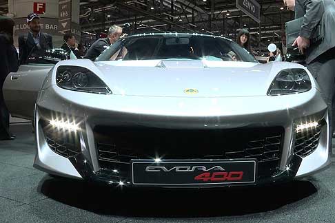 Lotus - Lotus Evora 400 ha la bellezza di 400 cavalli e 410 Nm di coppia