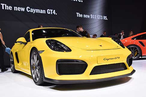 Porsche - Porsche Cayman GT4  talmente dotata di talento tra le curve che  sempre stata dotata di motori si potenti, ma non in grado di sorpassare una 911 contemporanea