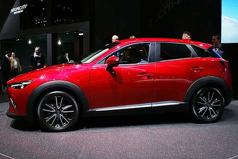 Mazda - Lo stile segue il linguaggio KODO  Soul of Motion, che regala forme fluide e scolpite.