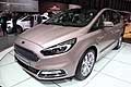 Ford Kuga Vignale Range auto familiare nuova allInternational Motor Show di Ginevra 2016