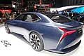 La Lexus LF-FC anticipa la futura ammiraglia Lexus equipaggiata con celle a combustile (il primo modello di serie sarà introdotto sul mercato nel 2020) 