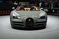 Bugatti Veyron frontale della supercar al Salone dellautomobile di Ginevra 2012