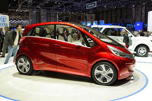 Tata - Vista laterale della Tata Mega Pixel Concept