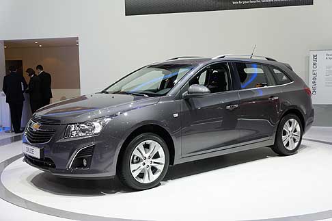 Chevrolet - Chevrolet Cruze Station Wagon in dotazione il sistema Start&Stop