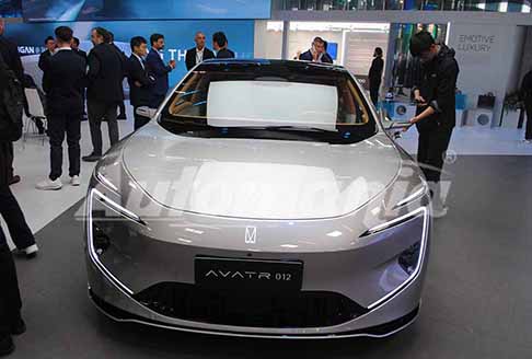 Avatr 012