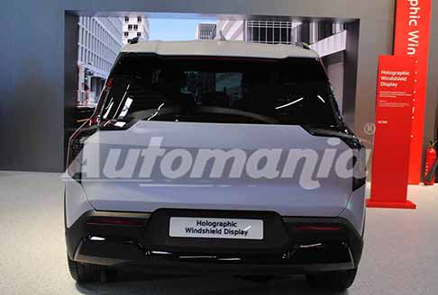 Hyundai MOBIS - Hyundai divisione MOBIS specializzata in componentistica e tecnologie automotive, ha svelato: Holographic Windshield Display, facendo diventare improvvisamente vecchi gli head-up display. Guarda le Foto direttamente IAA Mobility 2025 by Automania!