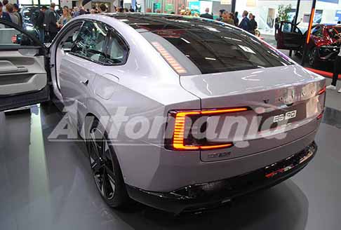 BMW e Volvo - Volvo ES90 posteriore vettura di lusso allIAA Mobility 2025 a Monaco di Baviera. Non Perdere le foto esclusive di Automania.it!