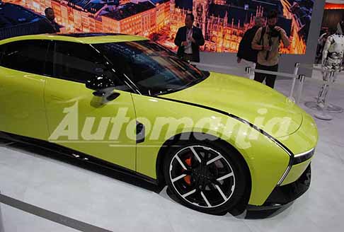 XPENG - XPENG Next P7 anterpima esposta allIAA Mobility 2025 a Monaco di Baviera in Germany. Scopri la Supercar XPENG Next P7. Non Perdere le Foto!