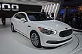 Auto Kia K900 bianca al LA Auto Show 2013