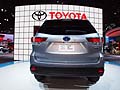 Toyota Highlander Hybrid posteriore al Los Angeles Auto Show 2013