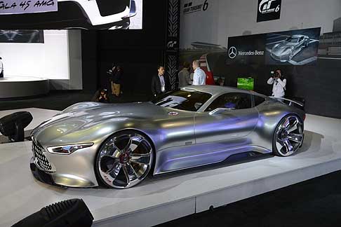 Mercedes-Benz - Mercedes AMG Vision Gran Turismo Concept alcune reppliche verranno realizzate da J&S World Wide Holdings
