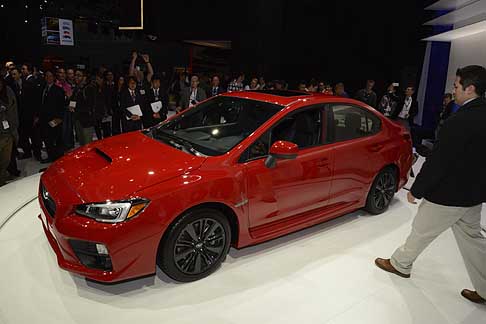 Subaru - Subaru WRX si distingue per uno stile che riesce a combinare laggressivit e la raffinatezza
