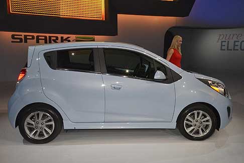 Chevrolet - Chevrolet Spark EV a Los Angeles riflettori puntati sulla versione completamente elettrica della compatta di casa Chevrolet