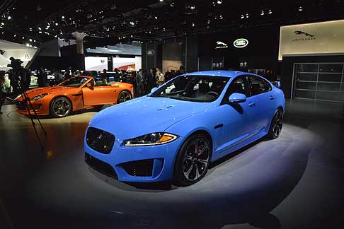 Jaguar - Nuova Jaguar XFR-S presentata in anteprima mondiale al Salone di Los Angeles 2012