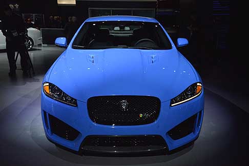 Jaguar - New Jaguar XFR-S con impianto frenante marchiato Jaguar al Salone di Los Angeles 2012