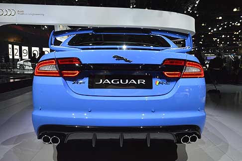 Jaguar - Jaguar XFR-S caratteristiche da sportiva, sviluppata dalla divisione specialistica ETO del gruppo Jaguar-Land Rover