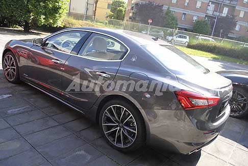 Maserati-showroom Esterno