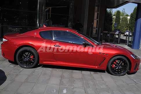 Maserati-showroom Esterno