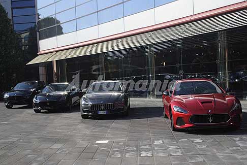 Maserati-showroom Esterno