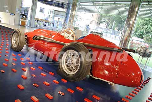 Maserati - Monoposto storica Formula 1 Maserati 250F allo Showromm Maserati di Modena