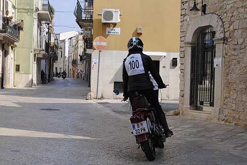 Milano Taranto 2015 - Moto Guzzi Airone 250cc biker Schmid Forti Sonja dall´Austria alla Milano Taranto 2015