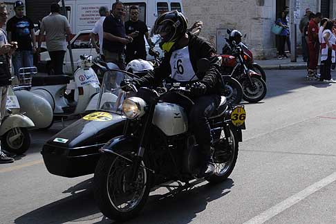 Milano Taranto 2015 - Sidecar Guzzi Seimm Falcone 500cc del duo svizzero Schneider