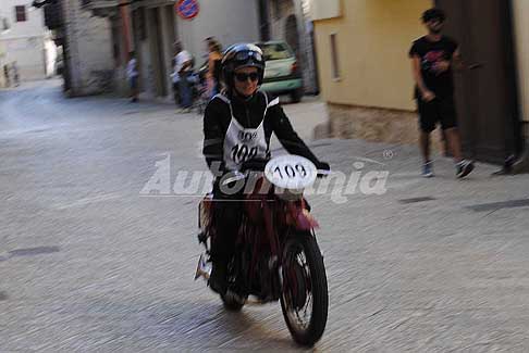 Rievocazione storica moto storiche - Moto Guzzi Airone Sport 250cc lady Balestra Paola alla Milano Taranto 2016