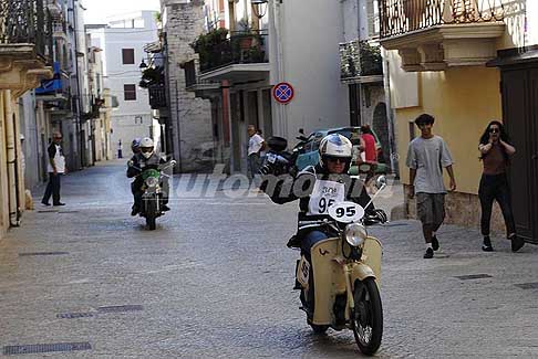 Rievocazione storica moto storiche - Moto Guzzi Galletto 192cc del 1959 biker Scappini Carlo alla 30^ Milano Taranto