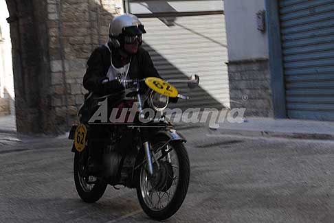 Rievocazione storica moto storiche - Vince lo svizzero Tobler Lukas moto Gilera Sport 125cc nella Classe 125cc Sport alla Milano Taranto 2016